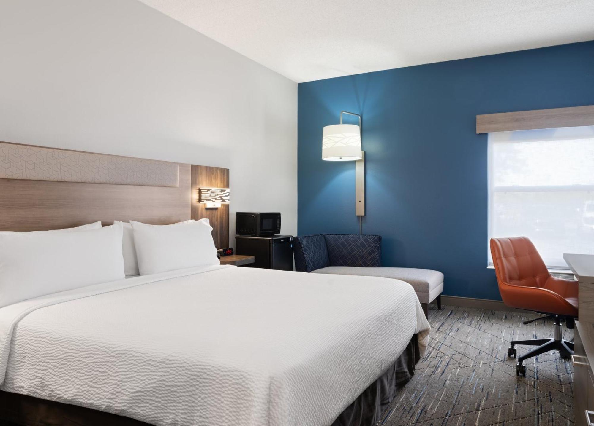 Holiday Inn Express Indianapolis Airport By Ihg Plainfield Eksteriør bilde